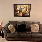 Cozy Private Modern Apartment Airport Location