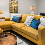 Dwelling Of Lights Residence