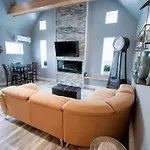 Cozy One Bedroom Apartment- Downtown Moncton