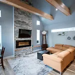 Cozy One Bedroom Apartment- Downtown Moncton
