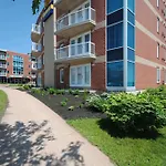 Premiere Suites - Moncton, Assomption Boulevard
