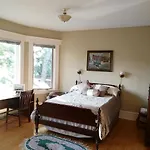 Downtown Bed & Breakfast