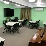 Midtown Motel & Suites