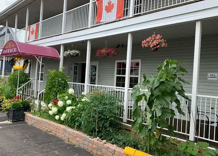 Midtown Motel & Suites