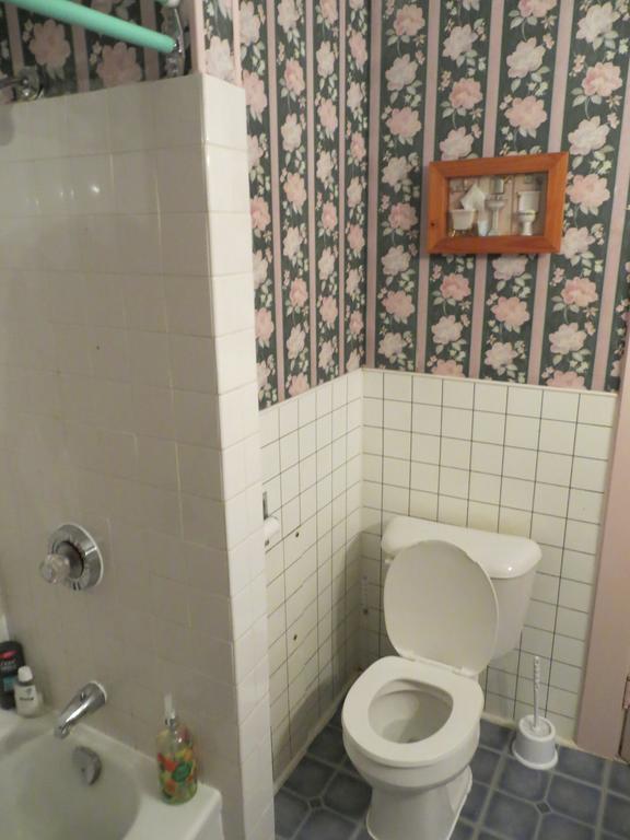 Leah Jane's Bed & Breakfast Bed & Breakfast