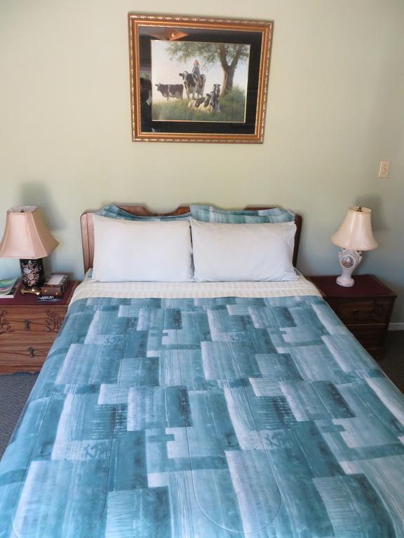 Leah Jane's Bed & Breakfast Bed & Breakfast 2*