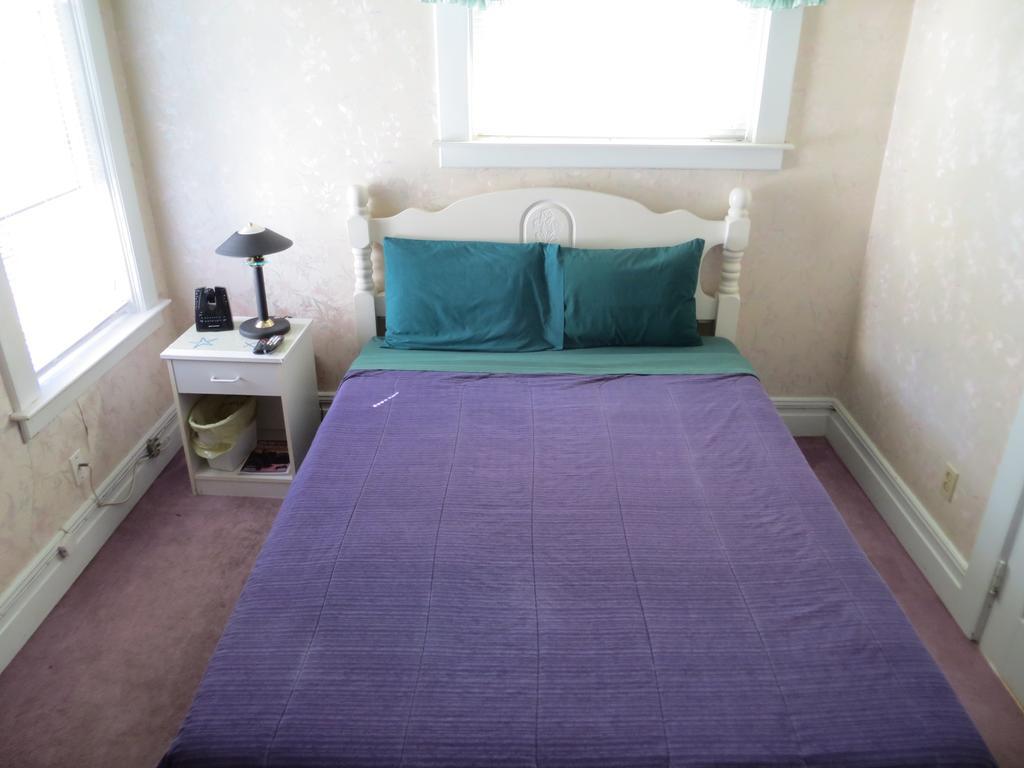 Leah Jane's Bed & Breakfast Bed & Breakfast 2*