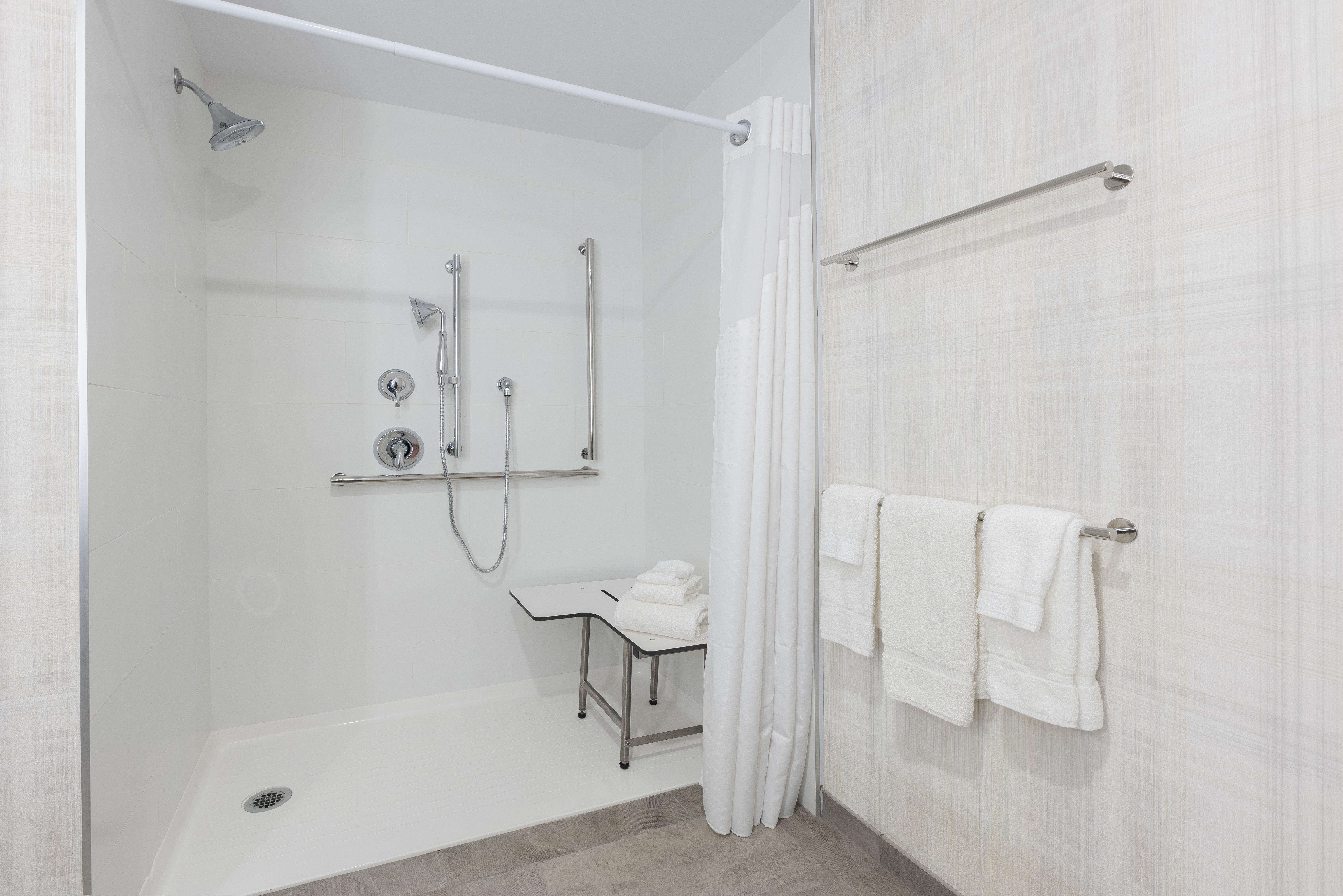 Hotel Express & By Ihg Moncton