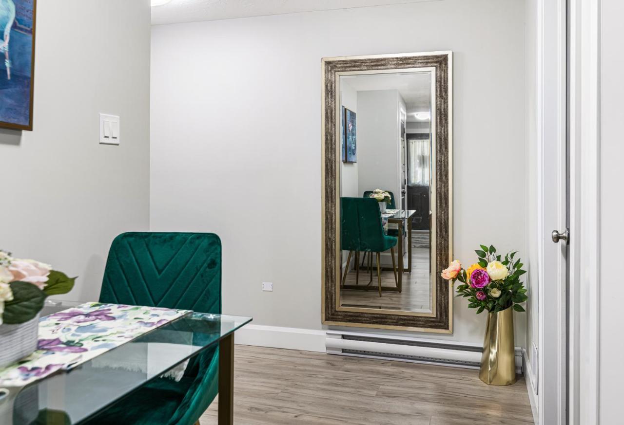 One Bedroom North ! *