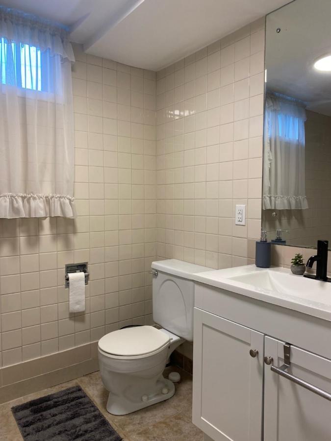 Private Lakeview House- Westmount