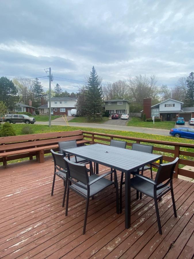 Private Lakeview House- Westmount Moncton