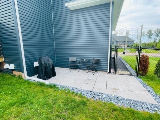 Beautiful 1 Bedroom - Private Entrance Moncton
