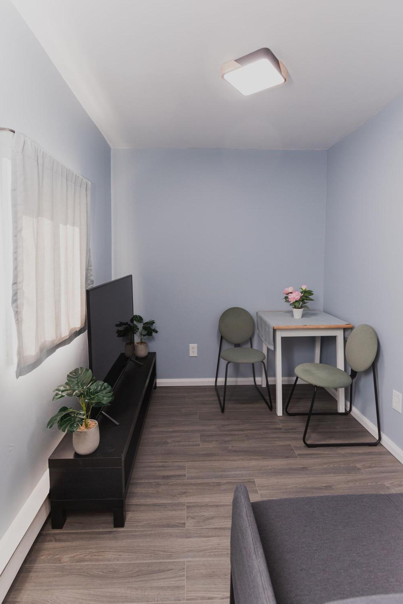 Apartment Avenir Centre - Large Garden 4-week At 2-week Price Moncton