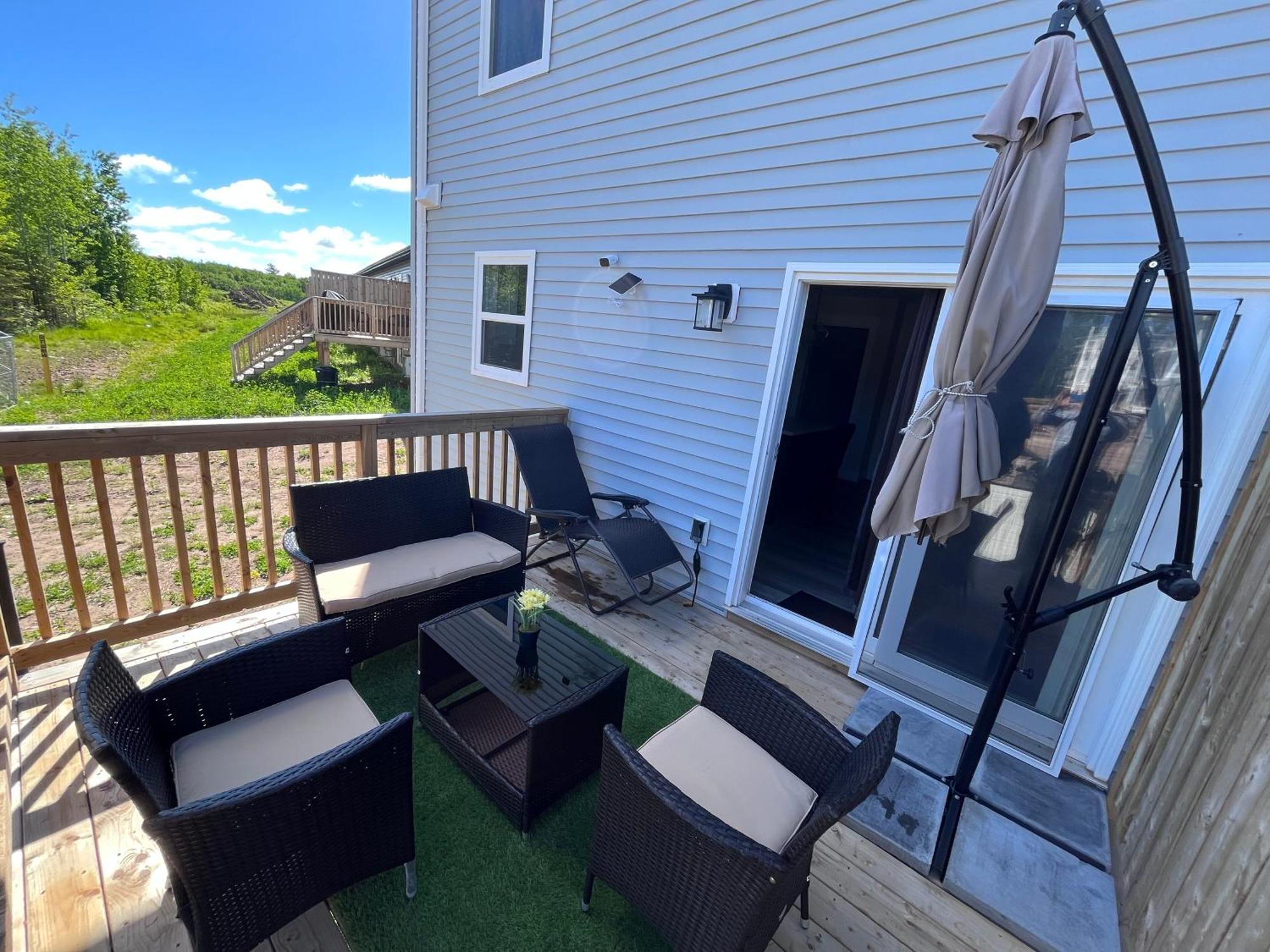 Modern Vac Home, Private Hot Tub, Close To Airport * Moncton