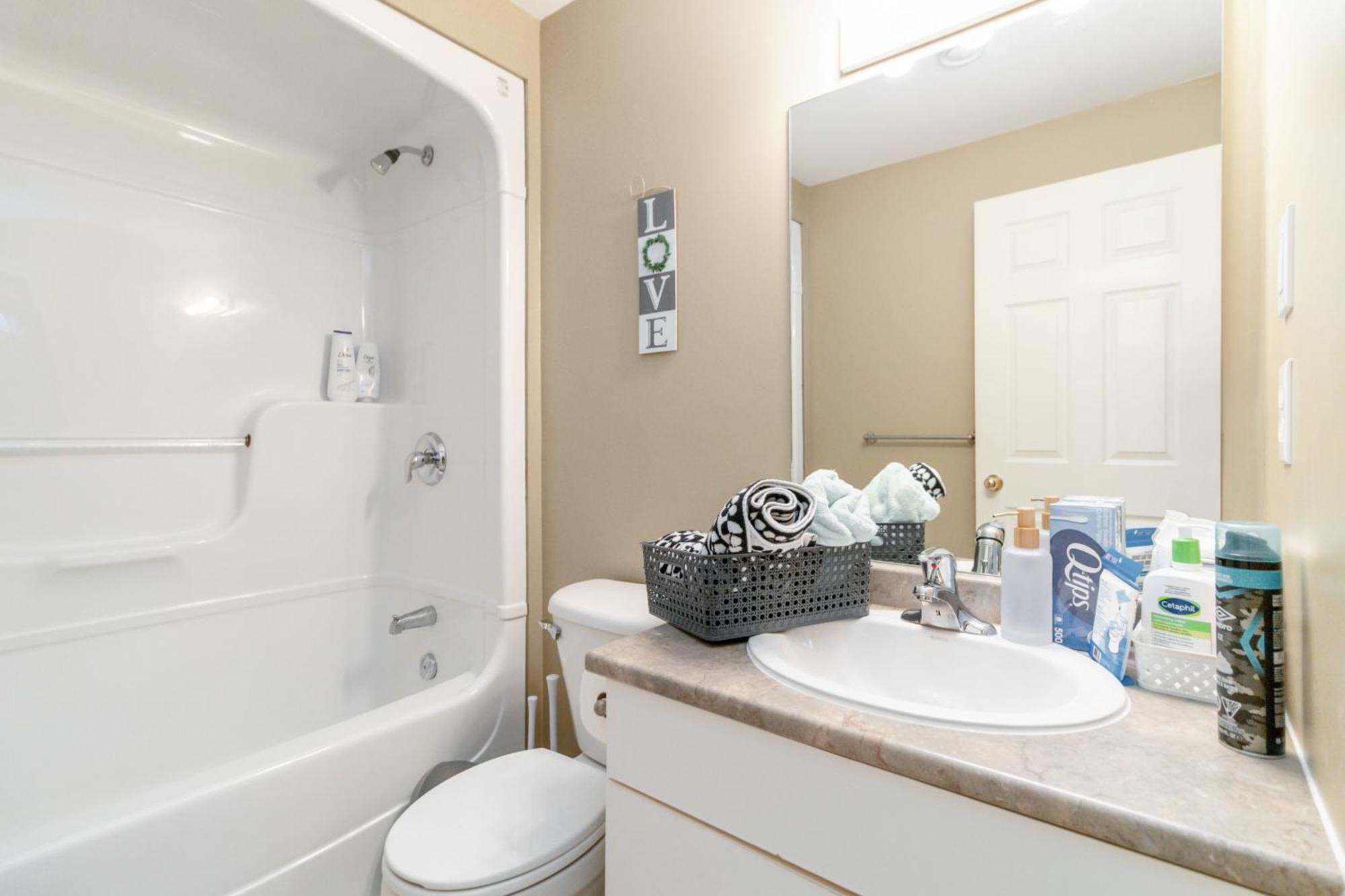 Cozy And Comfortable 2 Bedroom House