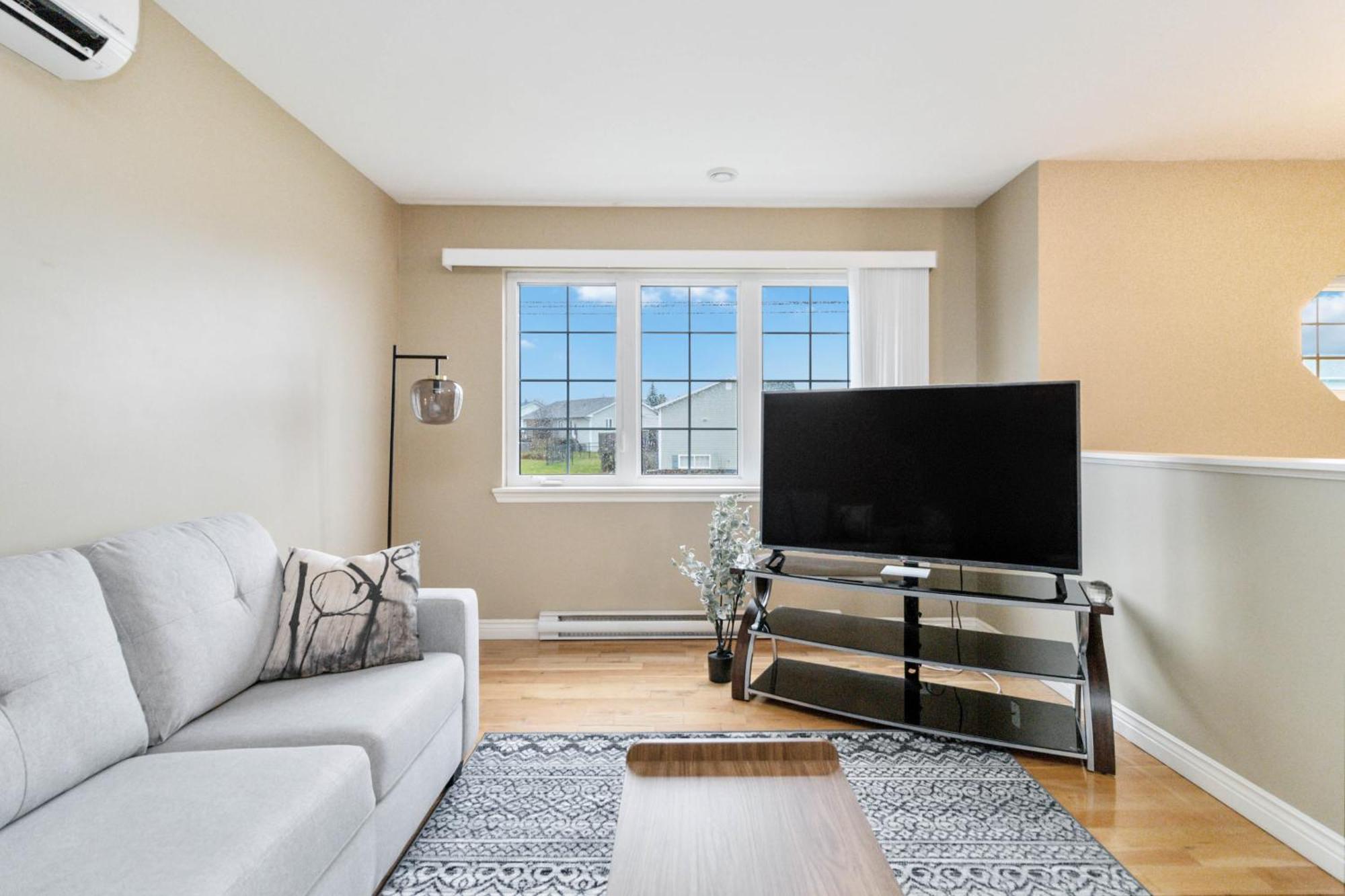 Cozy And Comfortable 2 Bedroom House