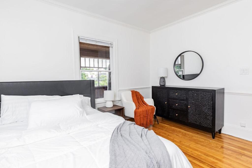 Modern 5 Bedroom Downtown Heritage