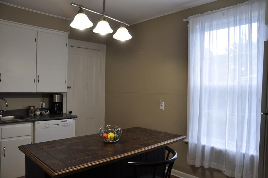 Apartment Moncton Suites - Downtown 81 Maple Moncton