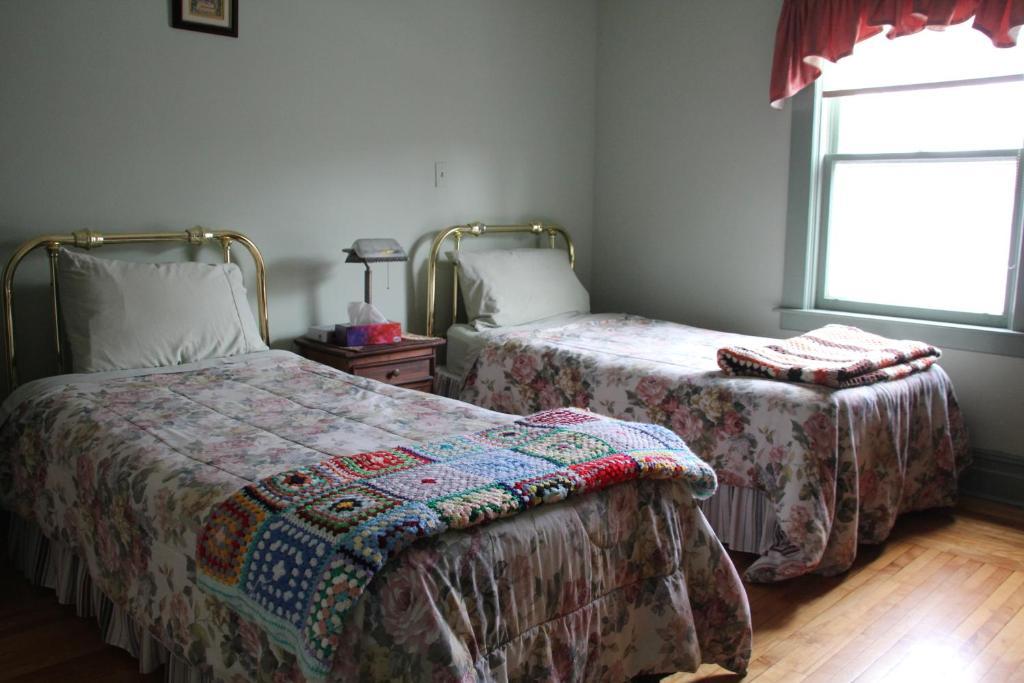 Leah Jane's Bed & Breakfast Bed & Breakfast