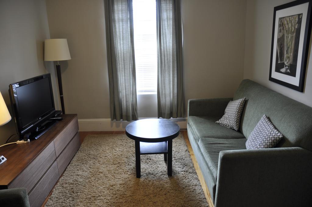 - Across Georges Dumont Apartment *