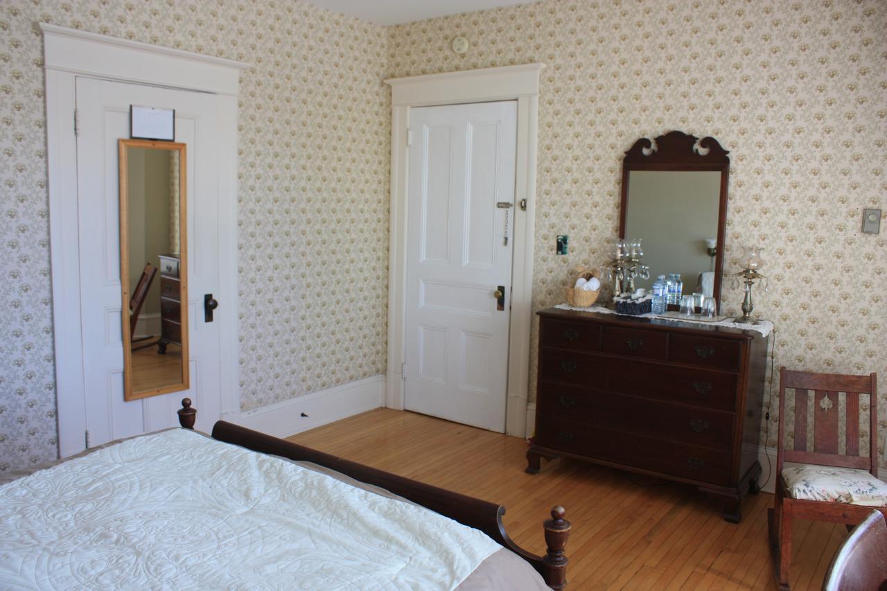 Downtown Bed & Breakfast Bed & Breakfast