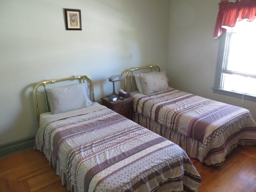 Bed & Breakfast Leah Jane's Bed & Breakfast 2*