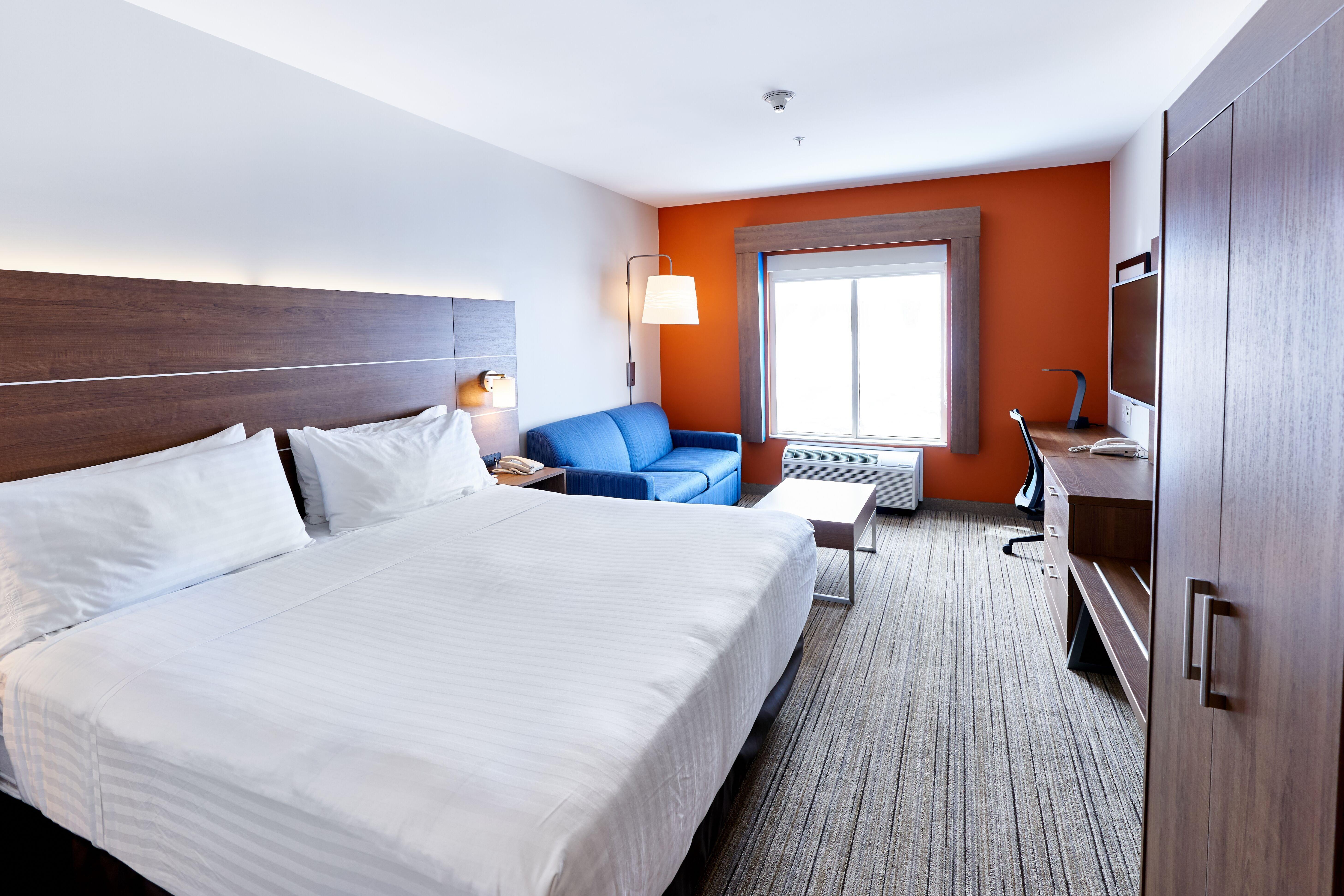Hotel Express & Dieppe Airport By Ihg Moncton