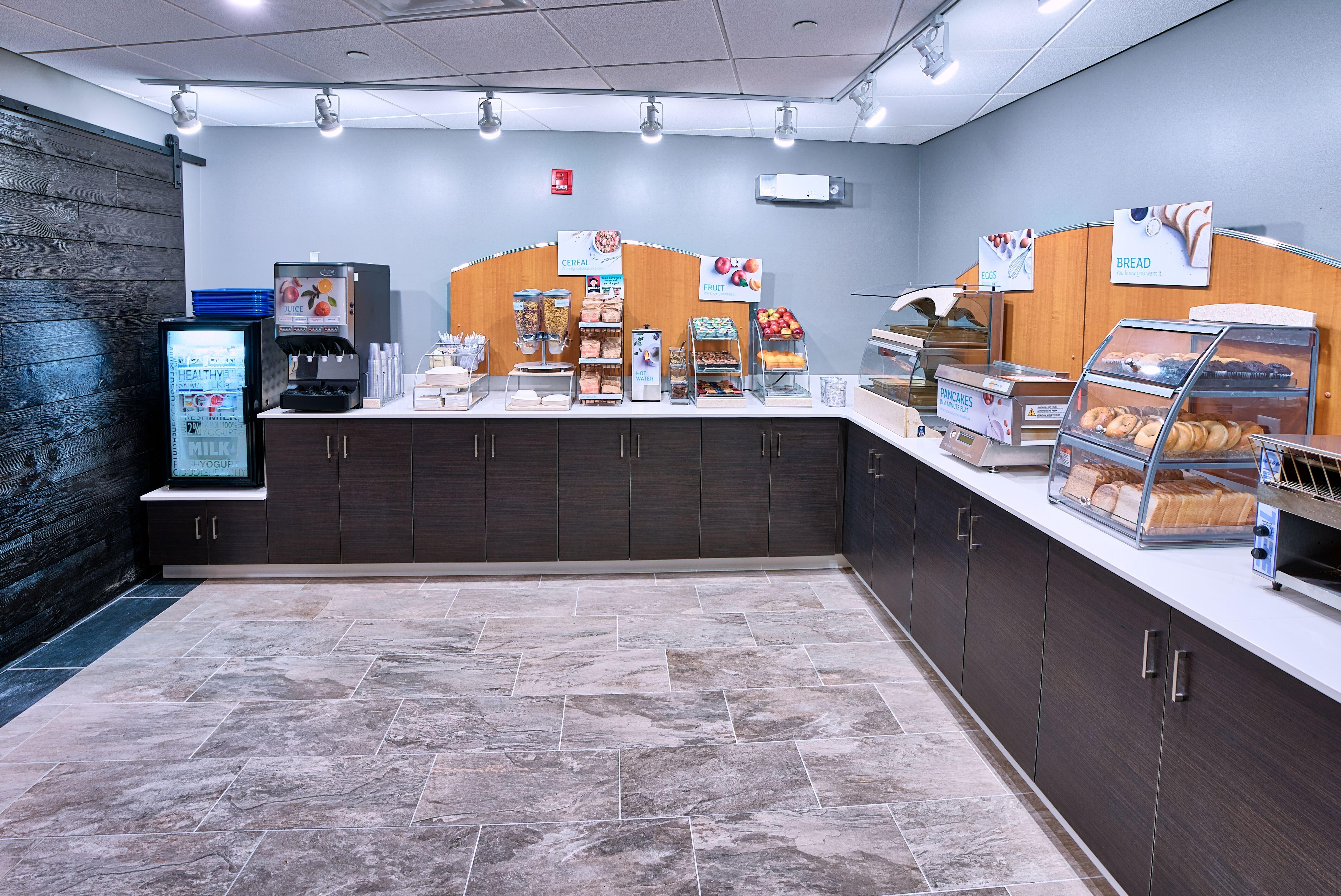 Hotel Express & Dieppe Airport By Ihg Moncton