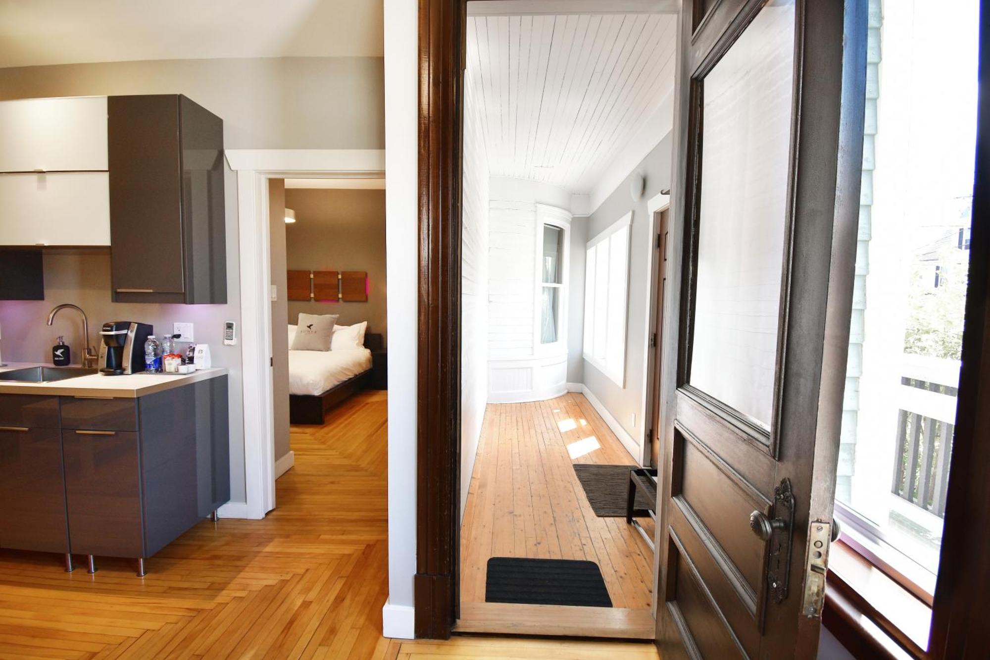 Chateau Queen By Bower Boutique Apartment