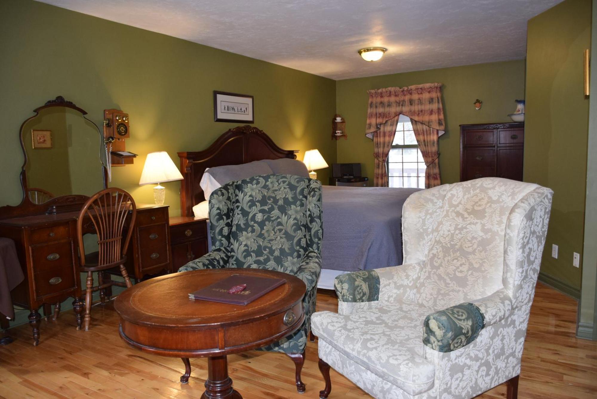 Wild Rose Hotel 4*
