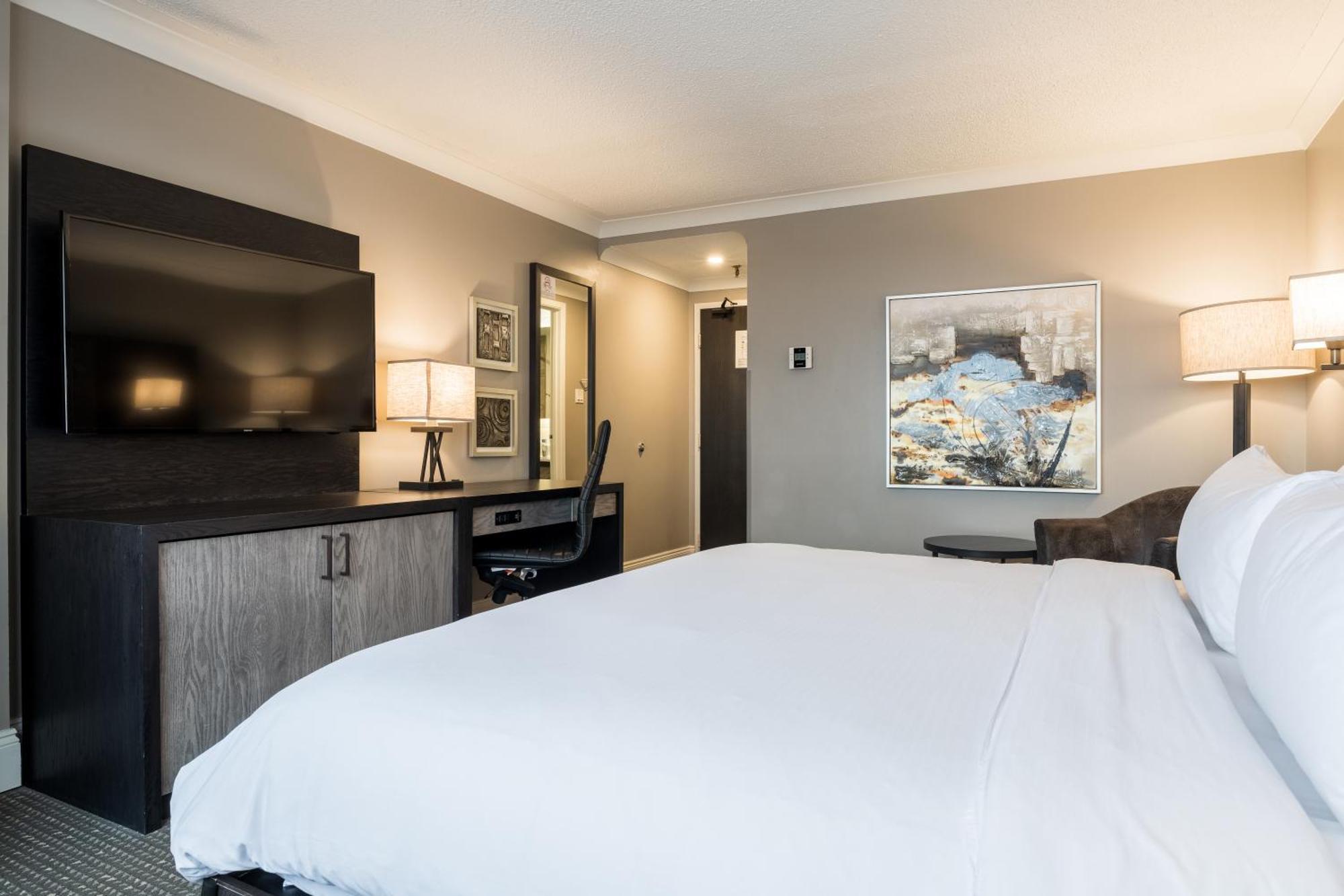 Hotel Crowne Plaza Downtown By Ihg 4*