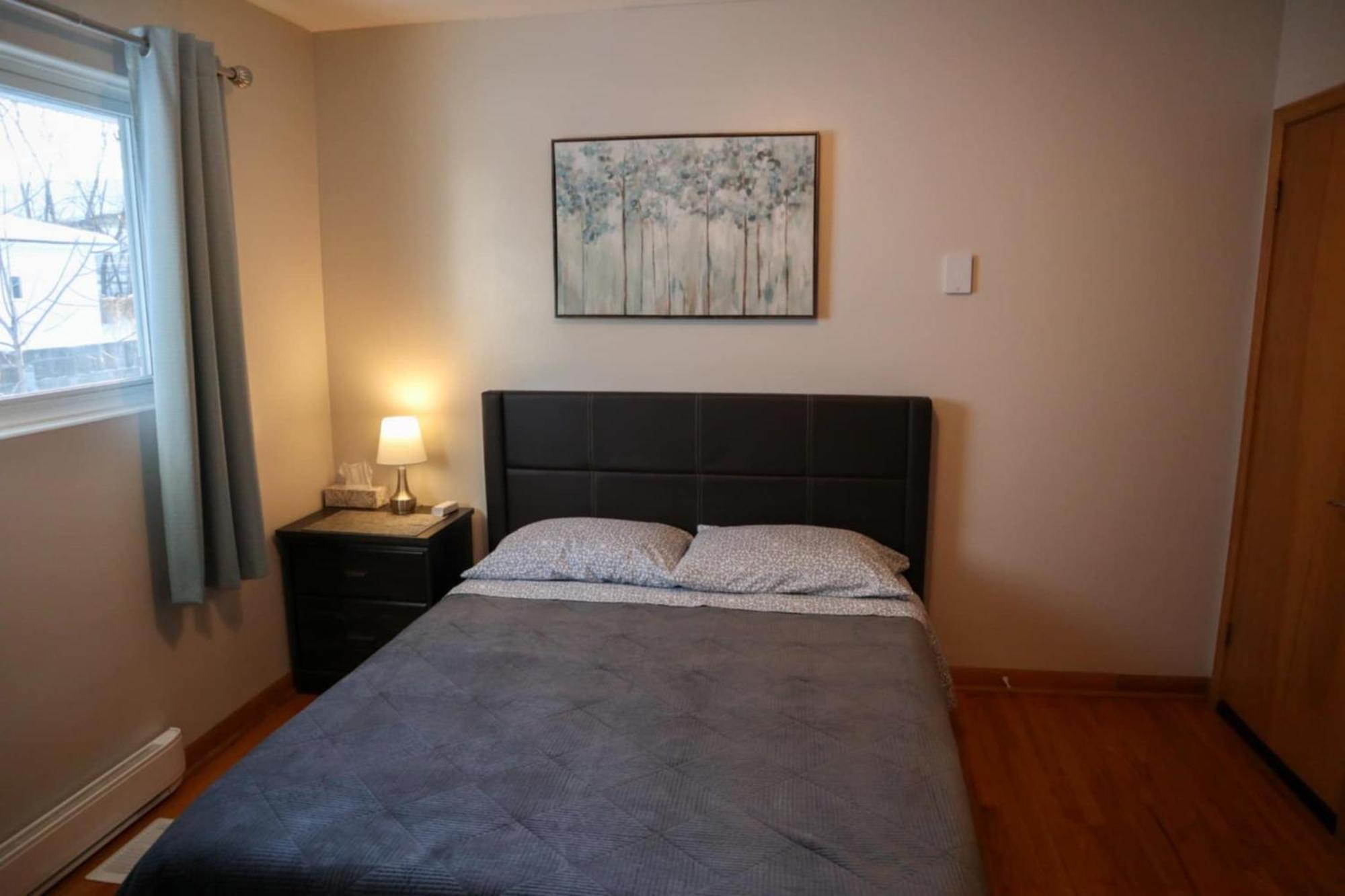 Lynn'S Place * Moncton