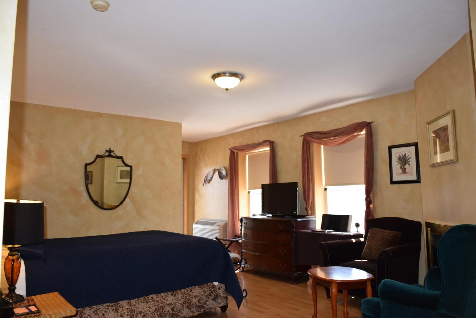 Wild Rose Hotel 4*