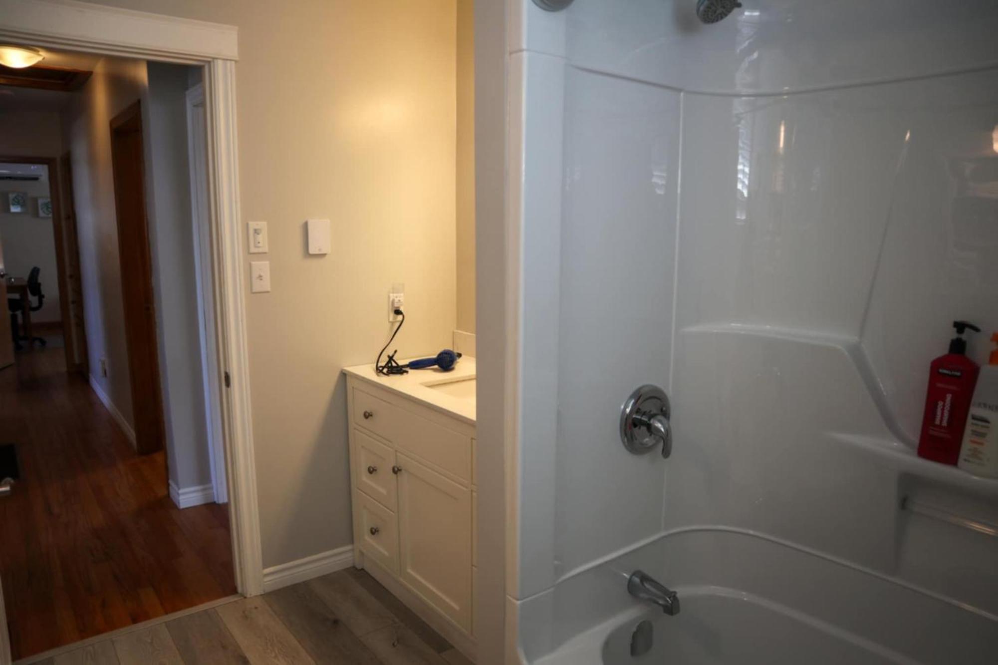 Lynn'S Place Hostel Moncton