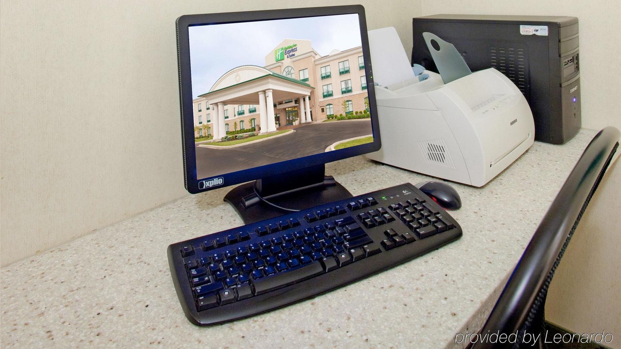 Hotel Express & Dieppe Airport By Ihg Moncton