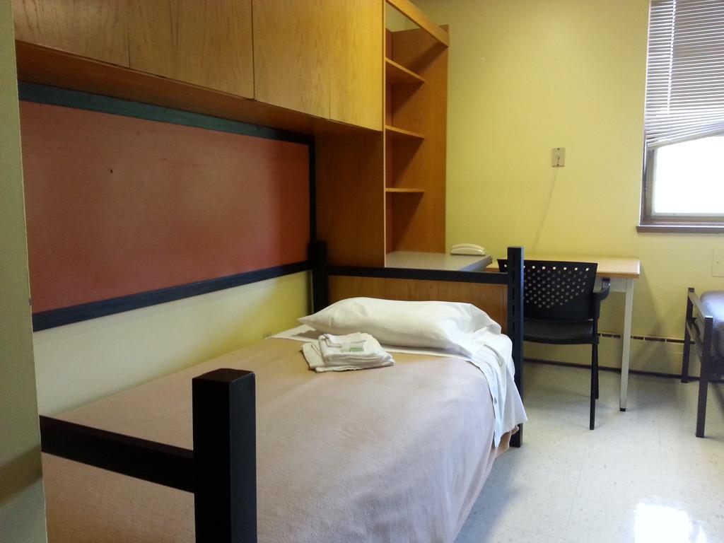 Universite De Hotel Moncton