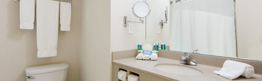 Hotel Express & Dieppe Airport By Ihg Moncton