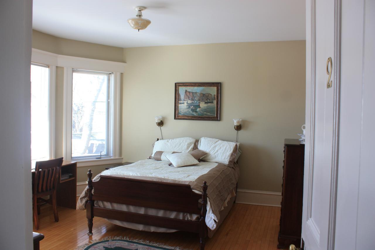 Downtown Bed & Breakfast Bed & Breakfast