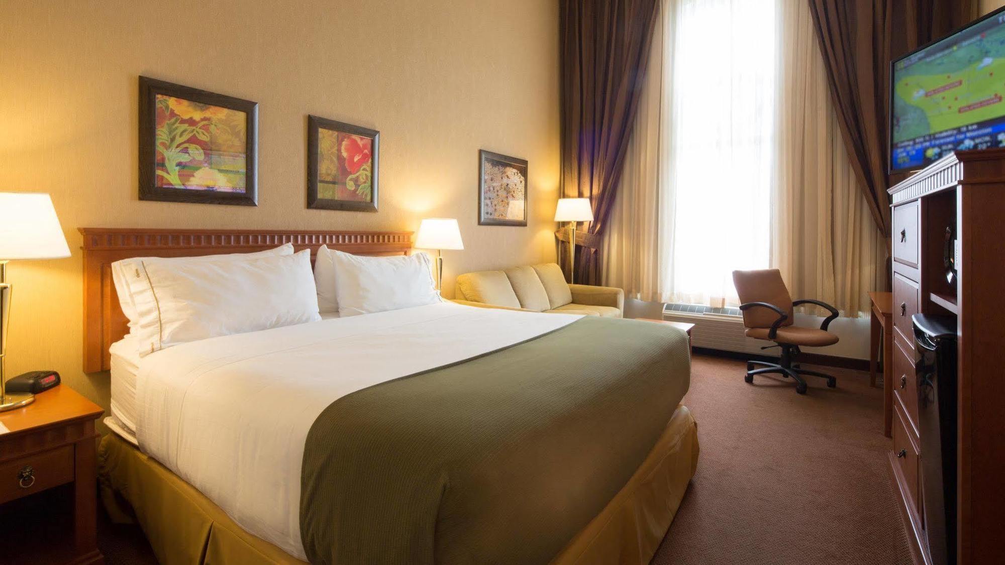 Hotel Express & Dieppe Airport By Ihg