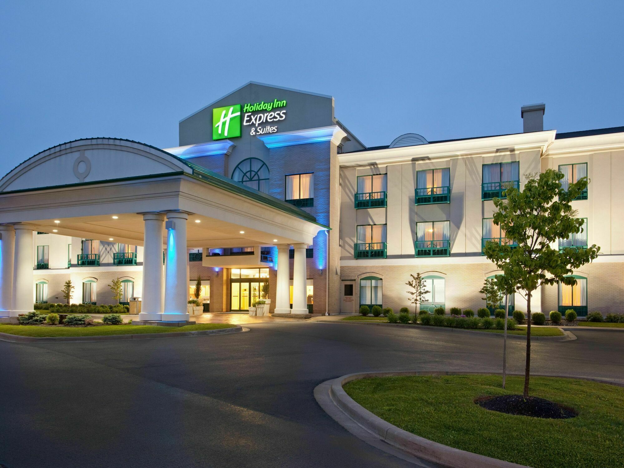 Express & Dieppe Airport By Ihg Hotel
