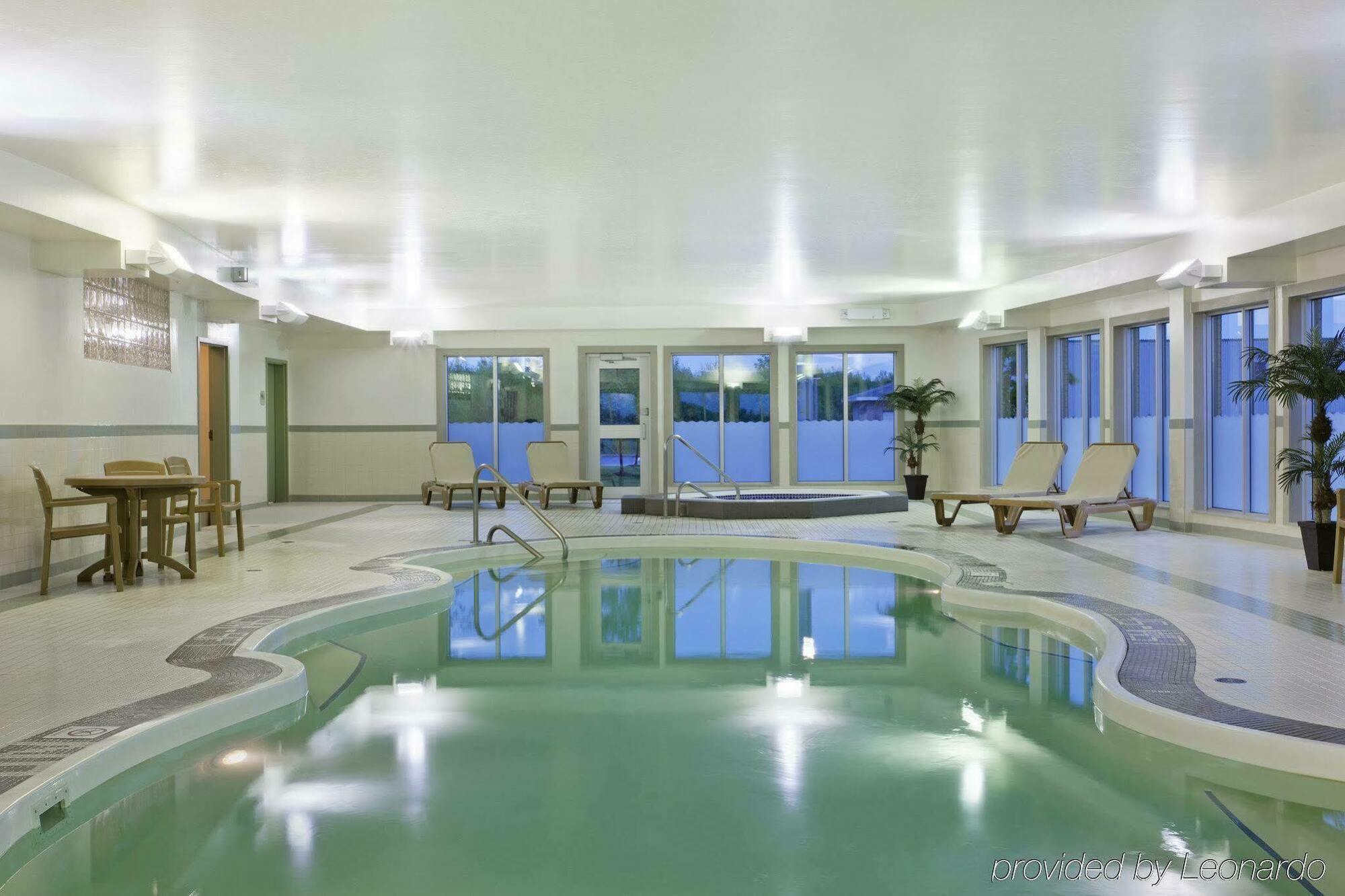 Express & Dieppe Airport By Ihg